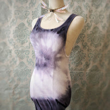 Load image into Gallery viewer, Extra long Tie Dye T-Shirt SIZE: L