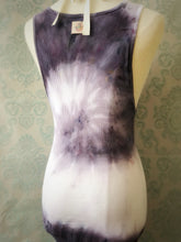 Load image into Gallery viewer, Extra long Tie Dye T-Shirt SIZE: L